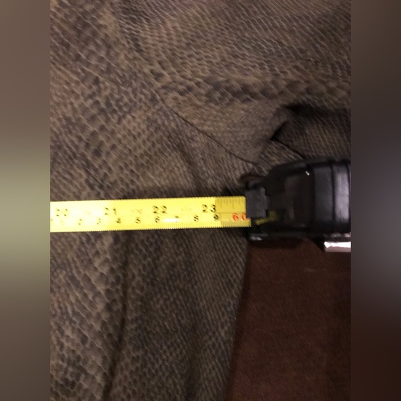 Erin London Vintage Green Snake Long Sleeve Button Down Collard Skin Print SZ XL - Picture 9 of 10